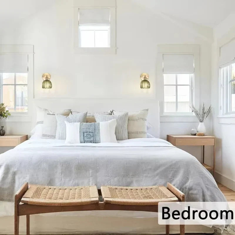 Retro Wall Lamp in Tulip Flower Shape – Vintage Sconce with Glass Shade and Gold Finish