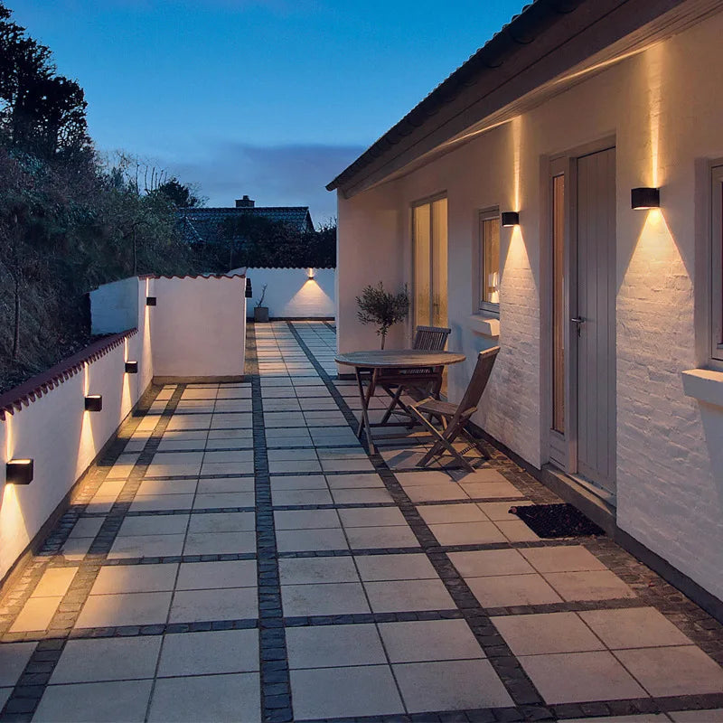 Modern Waterproof LED Wall Light – Cube-Shaped Sconce