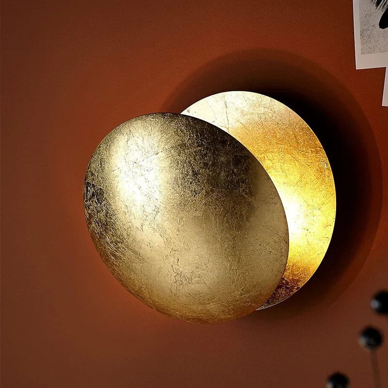 Decorative Wall Lamp Inspired by Moon Phases – 360° Rotatable Shade