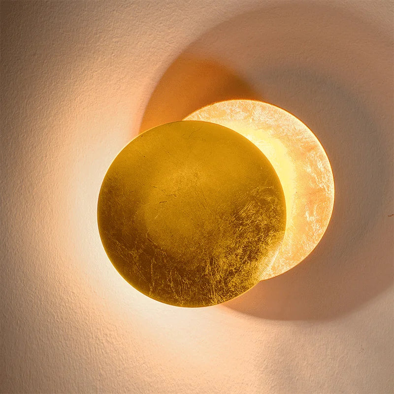 Decorative Wall Lamp Inspired by Moon Phases – 360° Rotatable Shade
