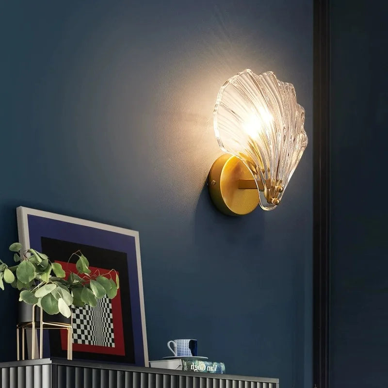 Shell-Shaped LED Wall Light – Elegant Brass and Glass Sconce