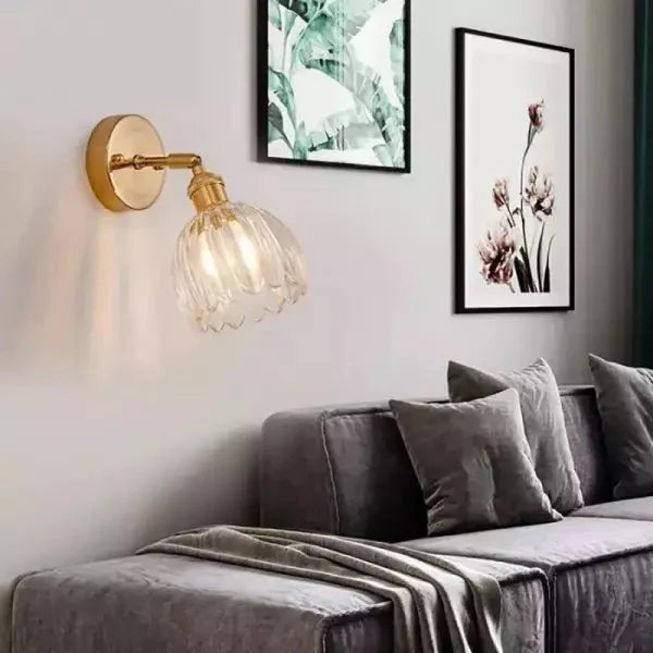 Retro Wall Lamp in Tulip Flower Shape – Vintage Sconce with Glass Shade and Gold Finish