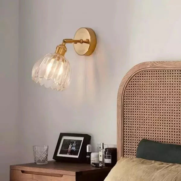 Retro Wall Lamp in Tulip Flower Shape – Vintage Sconce with Glass Shade and Gold Finish