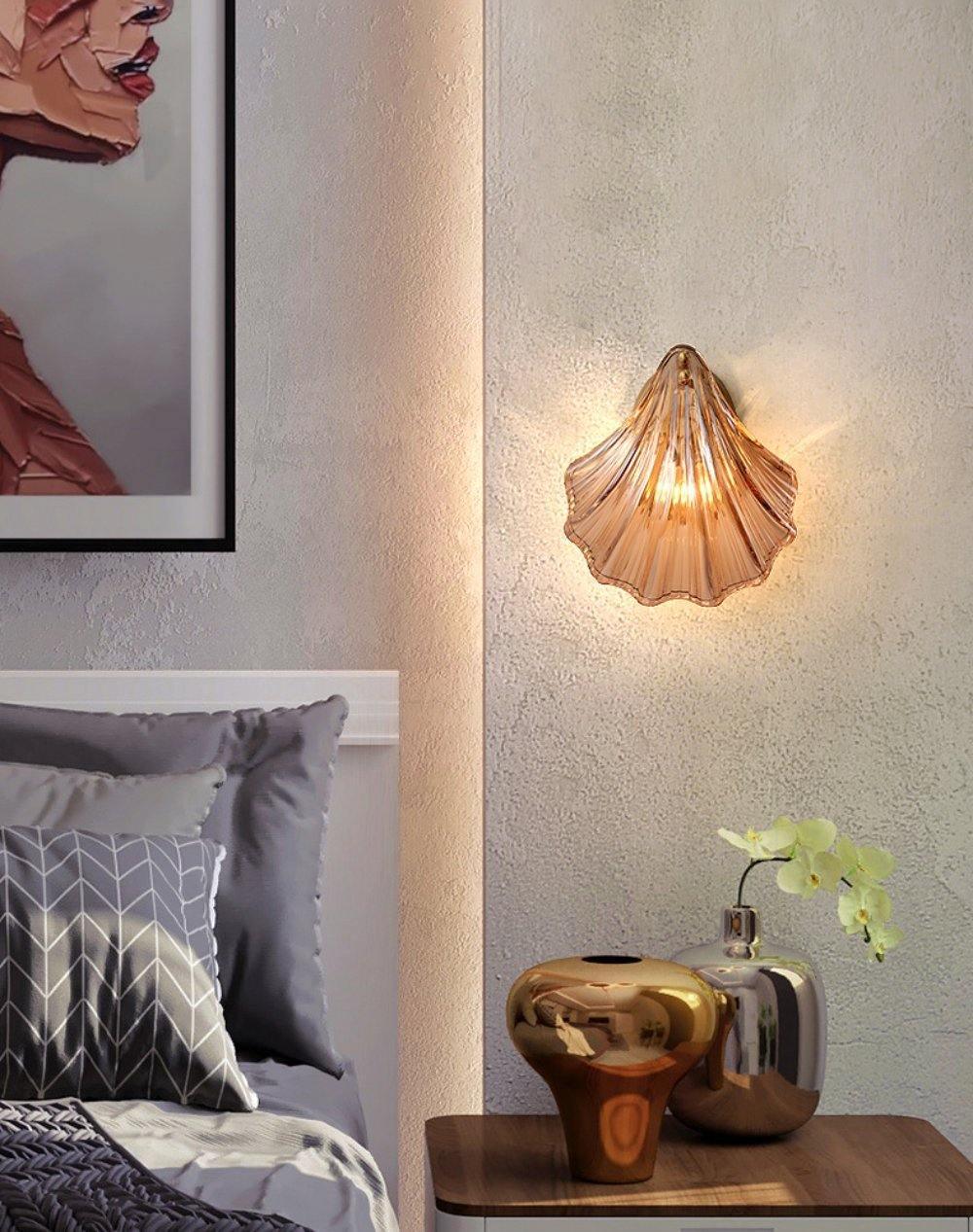 Shell-Shaped LED Wall Light – Elegant Brass and Glass Sconce
