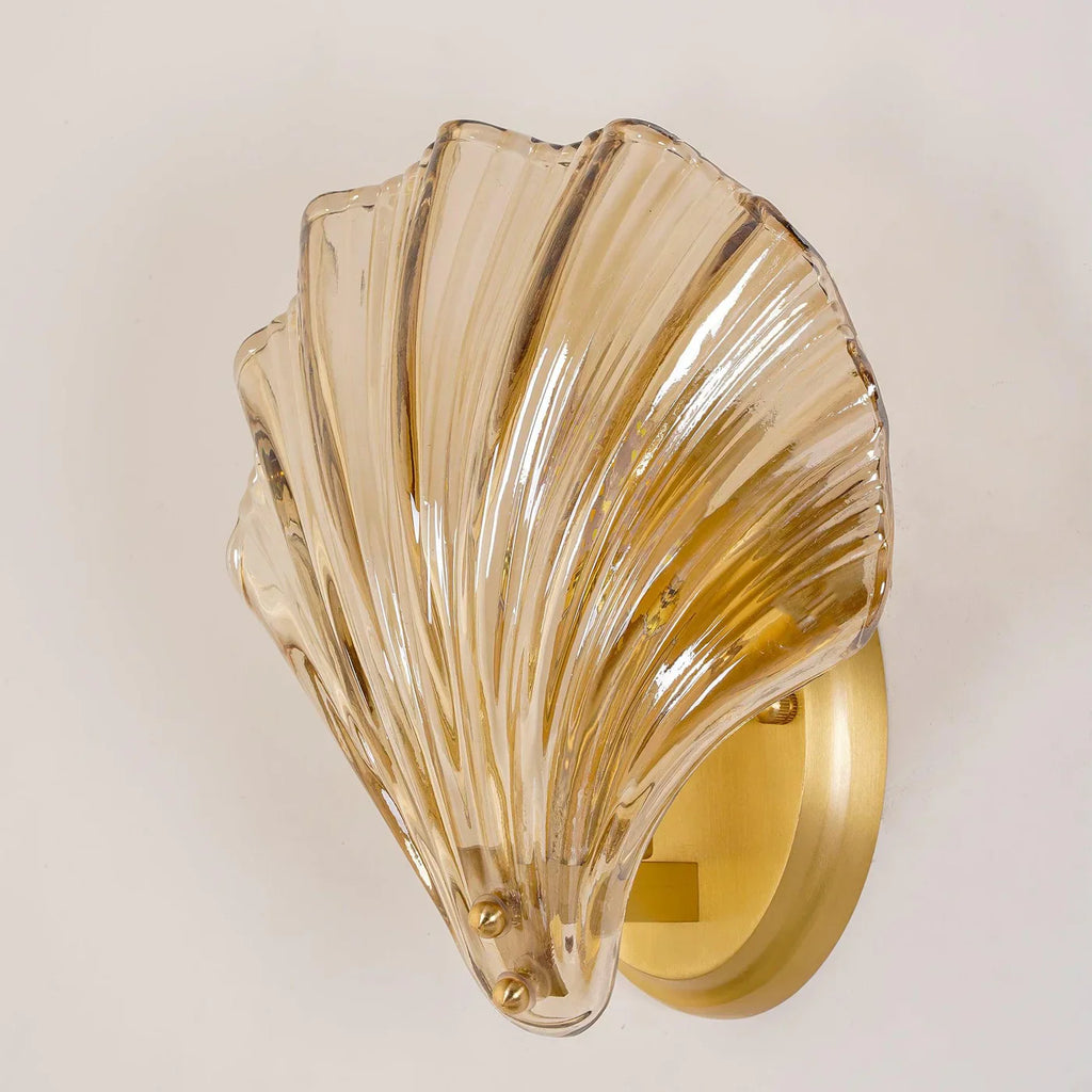 Shell-Shaped LED Wall Light – Elegant Brass and Glass Sconce