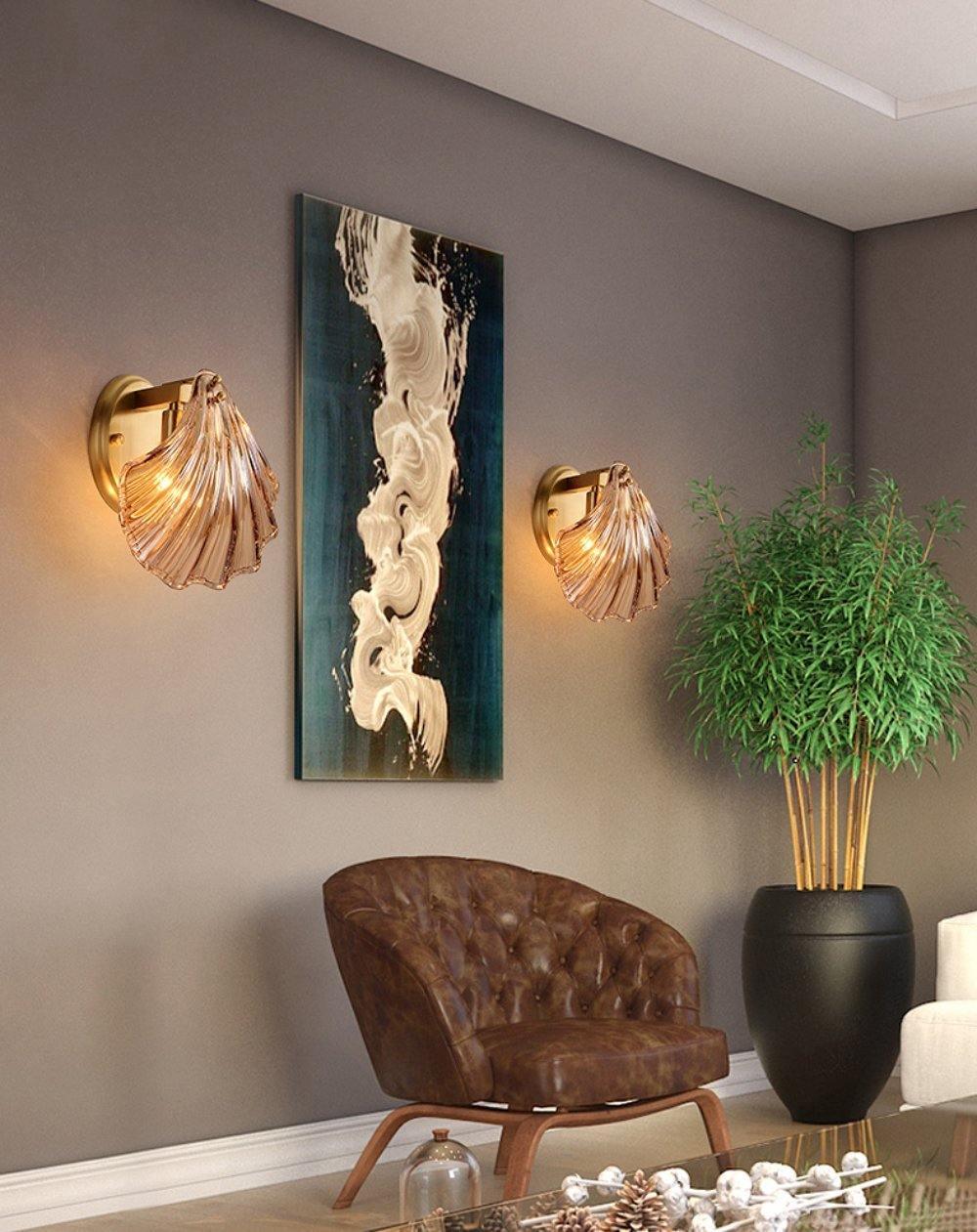 Shell-Shaped LED Wall Light – Elegant Brass and Glass Sconce